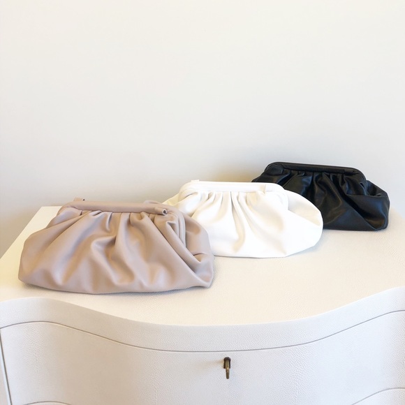 🔄 MONTERREY White Vegan Pouch Clutch Crossbody - Picture 9 of 10